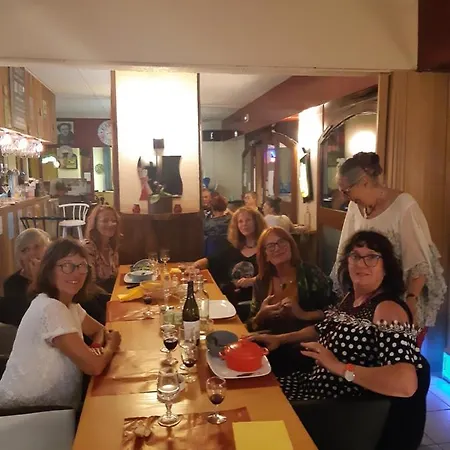 Le Grand Chatelard Bar Restaurant Guest house
