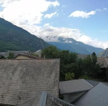 Le Grand Chatelard Bar Restaurant Sainte-Marie-de-Cuines