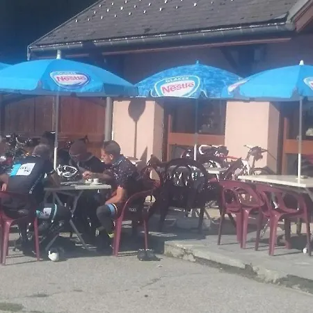 Le Grand Chatelard Bar Restaurant *
