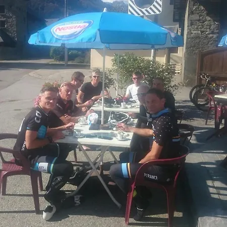 Penzion Le Grand Chatelard Bar Restaurant Sainte-Marie-de-Cuines