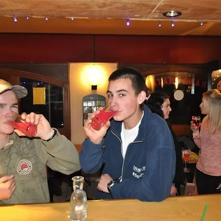 Le Grand Chatelard Bar Restaurant Penzion Sainte-Marie-de-Cuines